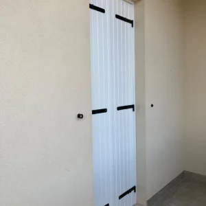 Scuro in pvc alla padovana con telaio monoblocco L. 90 x H. 235 cm